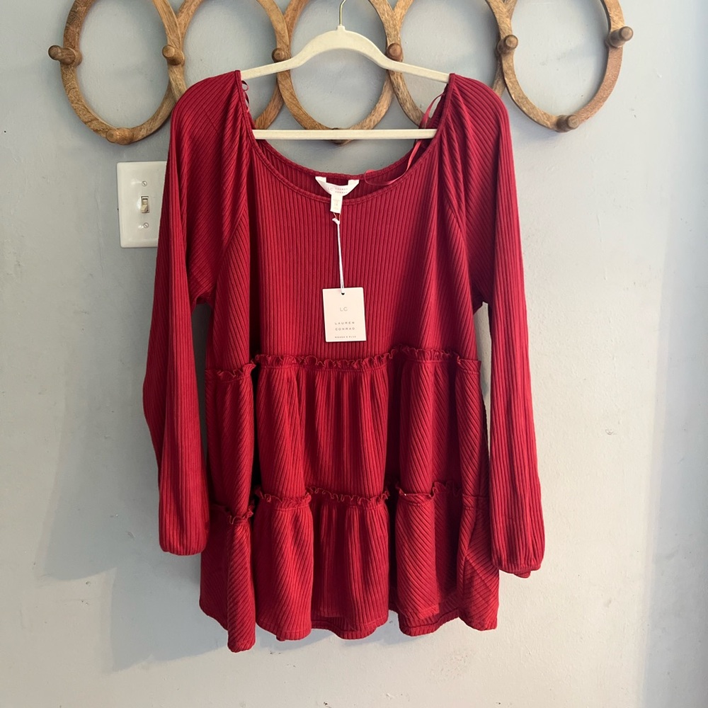 Women’s long sleeve top